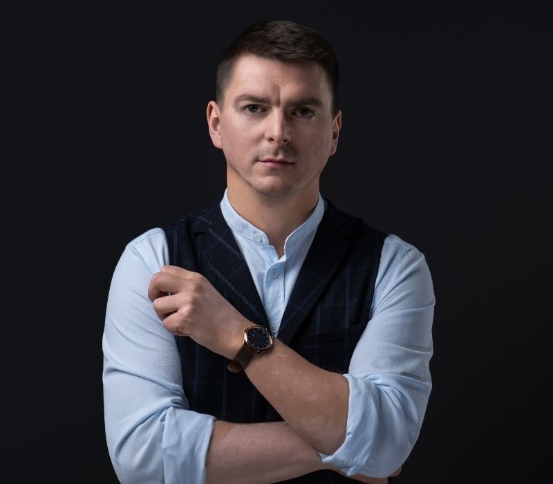 Mateusz Józefowiak - Agent Nieruchomości